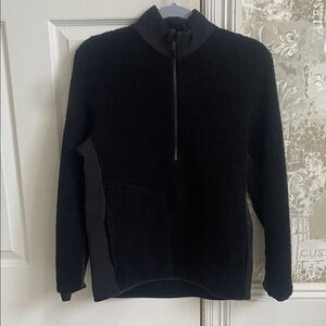 Black half zip Lululemon pullover women’s Small